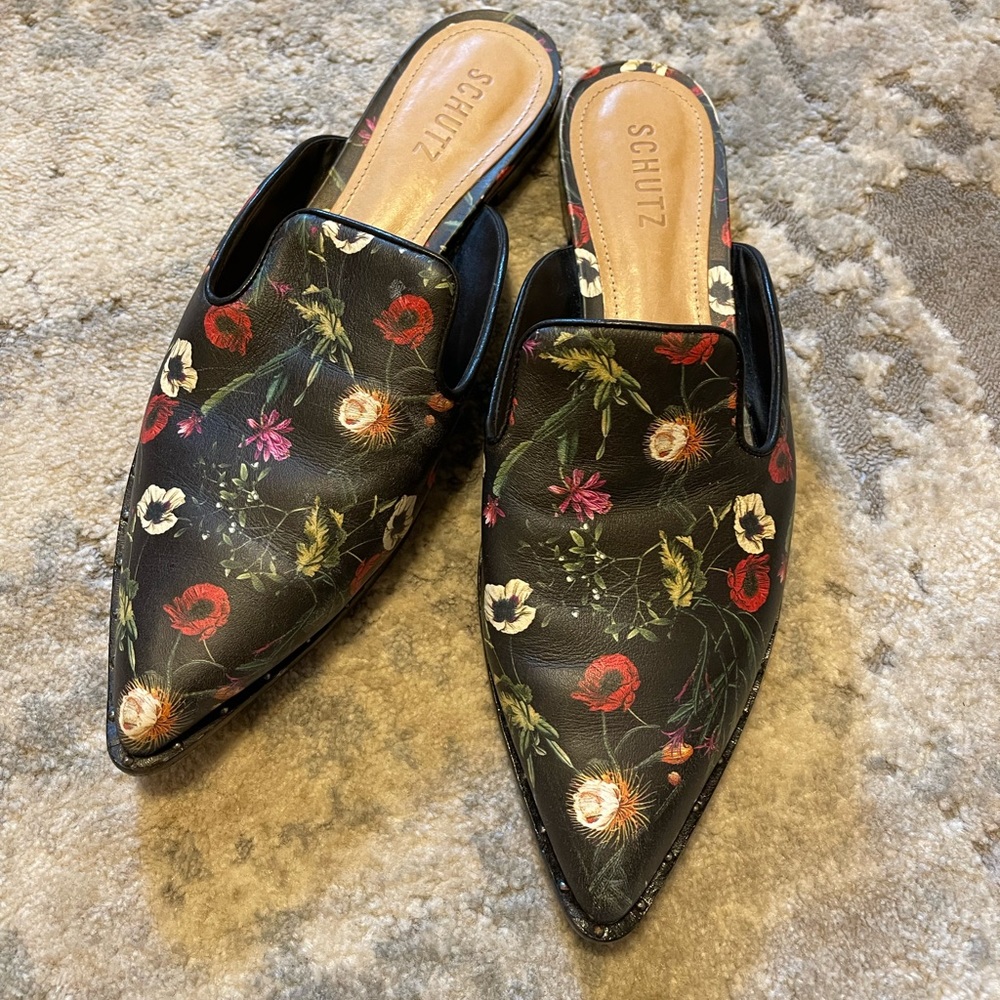 Schutz mules
